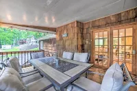 'Pelican Bay Retreat' on Lake Barkley w/ Kayaks! - parking