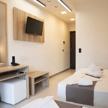 Dafni Plus Hotel