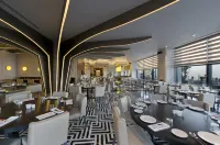 Ramada Plaza by Wyndham Leon