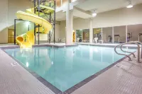 Super 8 by Wyndham Ava