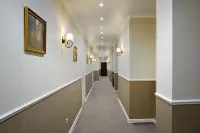 Apelsin Na Leninskom Prospekte Hotel ネスクチニー サド周辺のホテル