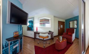 Hotel Indigo Chicago-Vernon Hills