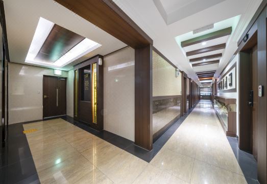 Hotel Charlot CastleOver view