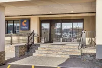 Comfort Inn & Suites Newark Liberty International Airport Hotels in Newark