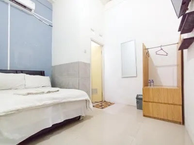 Ariska Room Near Alun Alun Jombang RedPartner Hotel a Peterongan