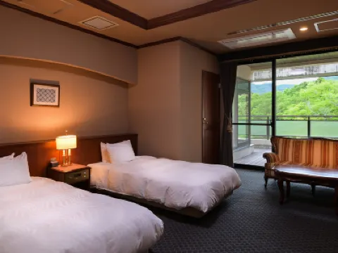 Fukuroda Onsen Omoide Romankan Отели в г. 