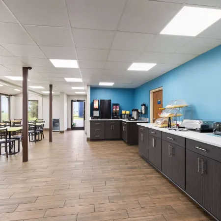 Days Inn by Wyndham Clarksville North
