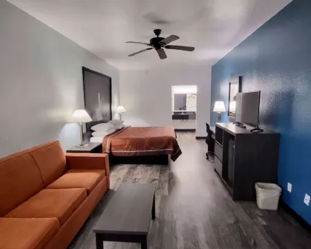 Super 8 by Wyndham Forney/East Dallas Hotels in Forney