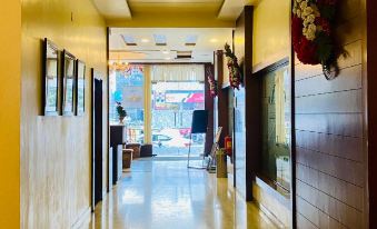 Kings Park Hotel - Hizvo