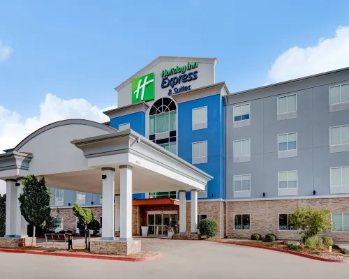 Holiday Inn Express & Suites DALLAS W - I-30 COCKRELL HILL by IHG Hotels near Kessler Theater
