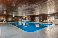 Best Western Tower West Lodge - Kolam Renang