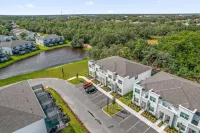 Modern 4BR Family Home With Private Pool Отели рядом с достопримечательностью «Уолмарт Суперсентер»