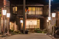 Nipponia Sado Aikawa Mining Town Hôtels à proximité de : Meoto Iwa