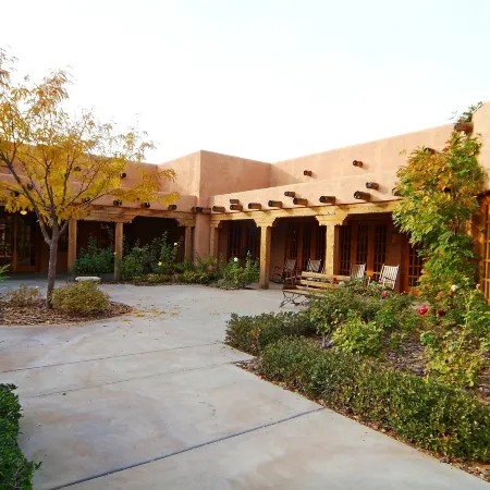 Courtyard Page at Lake Powell