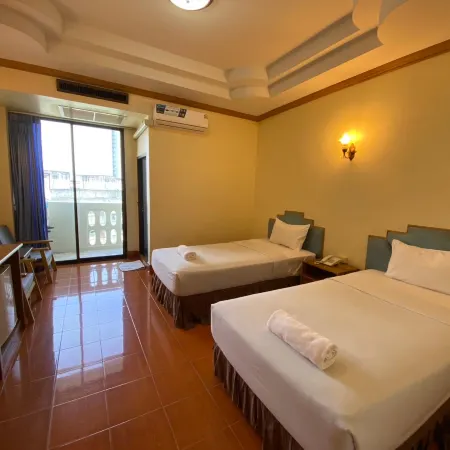 SR Hotel