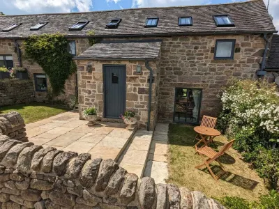 Tranquil Barn Conversion Near Matlock Hotels in 