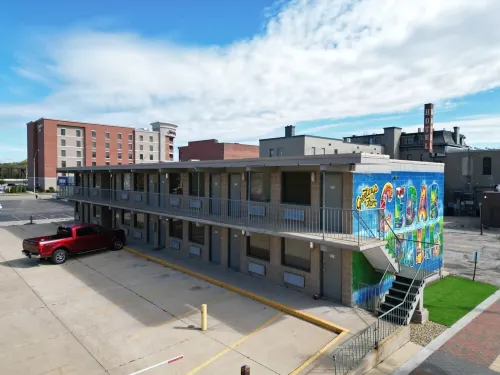 Downtown CF Studio - Free Gated Parking! 516