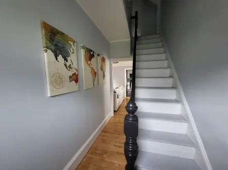 2 story cozy home. Walk to downtown Bangor and Brewer. Safe quiet neighborhood