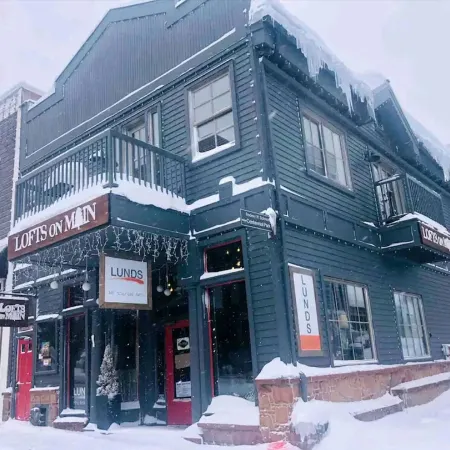 30% Off - Main Street 2 Bdrm Oasis