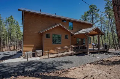 OASIS IN THE FOREST ON 1.25 ACRE BACKING TO NATIONAL FOREST WITH AC-PETS WELCOME Hotels near Walmart Supercenter