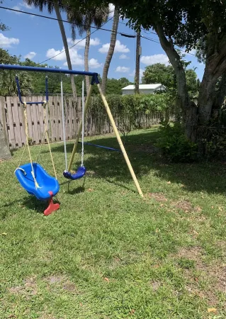 CAPTAIN’S QUARTERS Tropical pool house. Airport, Beaches, Usssa sports complex Отели рядом с достопримечательностью «Крейн Крик Променад»