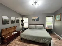 Private Mountain Retreat in the Woods!