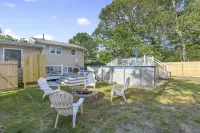 Cape May 4 Bed Pool Oasis,Dog Friendly, Sleeps 10, Outdoor shower + Firepit + EV