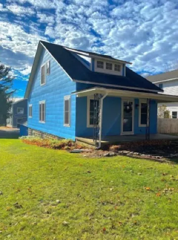 Beautiful bungalow three blocks from Lake Michigan