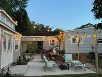 Cape Cod cottage close to Prembroke Creek Hotels in Edenton