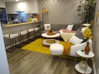 Close to 3rd St & Train to Chicago/ Pets w Fee /Wifi/W&D/Park Free/PrivateEntry