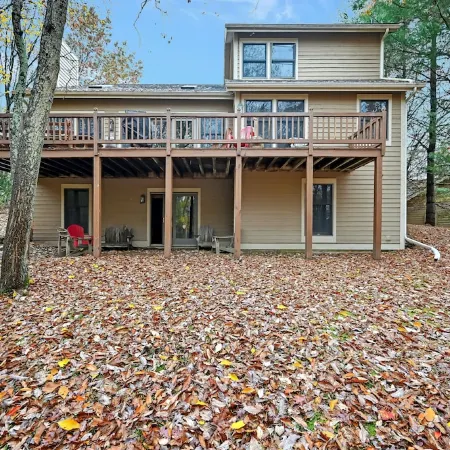 Camelback Poconos Luxury -  4 Bedroom house, game room, on the mountain