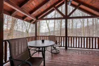 Over the hill and through the woods, to the Cozy Cub cabin we go.