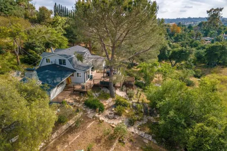 Serene Private Home, Sunset View+Hot Tub+EV Charge