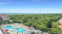 2 Minute Walk To Diamond Beach! Charming 2 BR condowith wonderful ocean views! - balcony