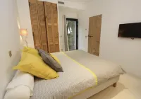 Chateau / Country House