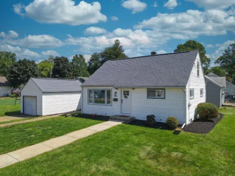 The Huddle House: HOF Home Made for Families