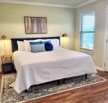 Pet Friendly Bungalow Close to Eureka Springs!