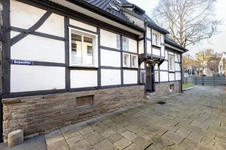 MOLA Apartments-Historic apartment in the Bachviertel-Altstadt-Parking lot- WLAN