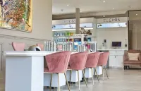 Luxurious 3 bed Lodge with private hot tub close to city of Cambridge
