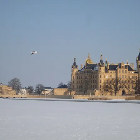 Apartment beach time, lovingly furnished, quiet location on Lake Schwerin