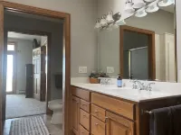 Waterfront Retreat - Romantic Get-away - Executive Travel (Lake Erie)