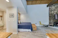 New! Cozy! Sunriver Condo with Pool Sharc Passes! <br><br><br>