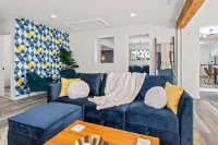 HotTub, FirePit, Pets, Pool Table, Outdoor Dining