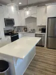 Back To College! 3 Bed Rooms 2.5 Bathroom- College Street near 280