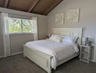 Country Farmhouse on Wine Trail Hot Tub & Pool Table