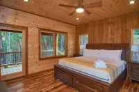 Spacious Mountain Cabin w/Mountain Views, Hot Tub & Game Room!