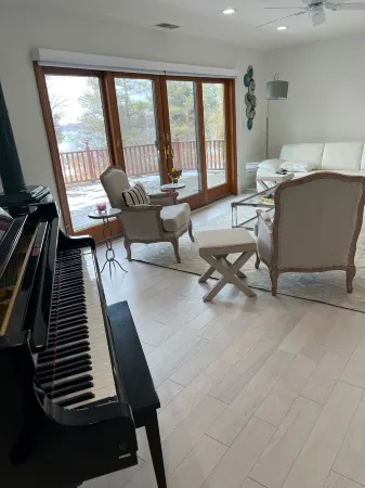 Exclusive Lakefront Home Retreat w/Baby Grand Piano for Family FLX Fun & Friends