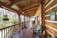 Secluded Cabin on Private 6 Acres w/ 2 Waterfalls & 4 Streams Near Brevard