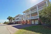 The Ultimate In Beach Living! Ocean View, Steps to Beach,  Sleeps 8. Elevator!