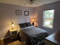Private midtown getaway 10 mins from Downtown & Wrightsville Beach. 노스캐롤라이나 대학 - 윌밍턴 주변 호텔